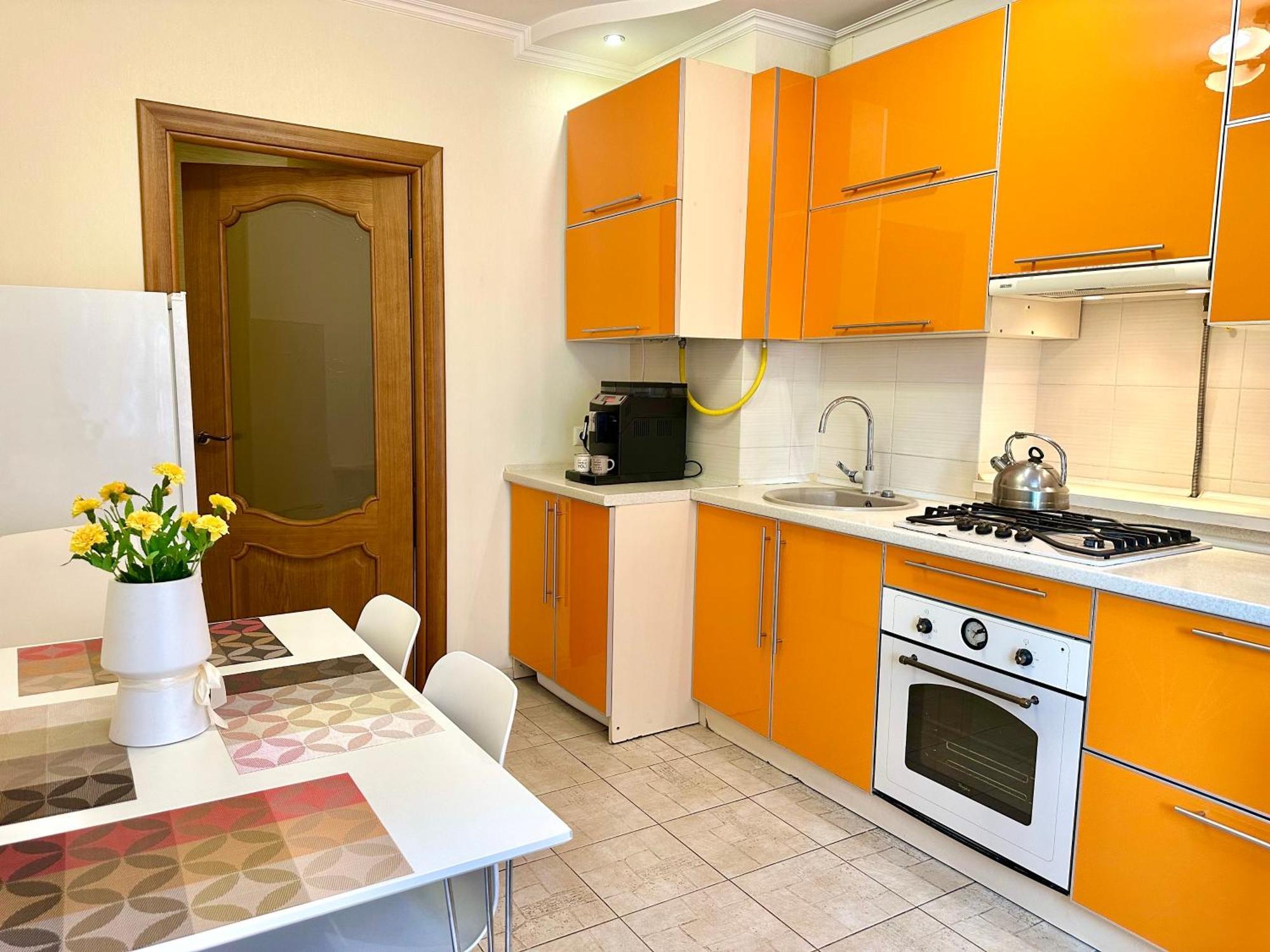 Apartments With A Coffee Machine In The City Center, Near A Park And Zlata Plaza リウネ エクステリア 写真