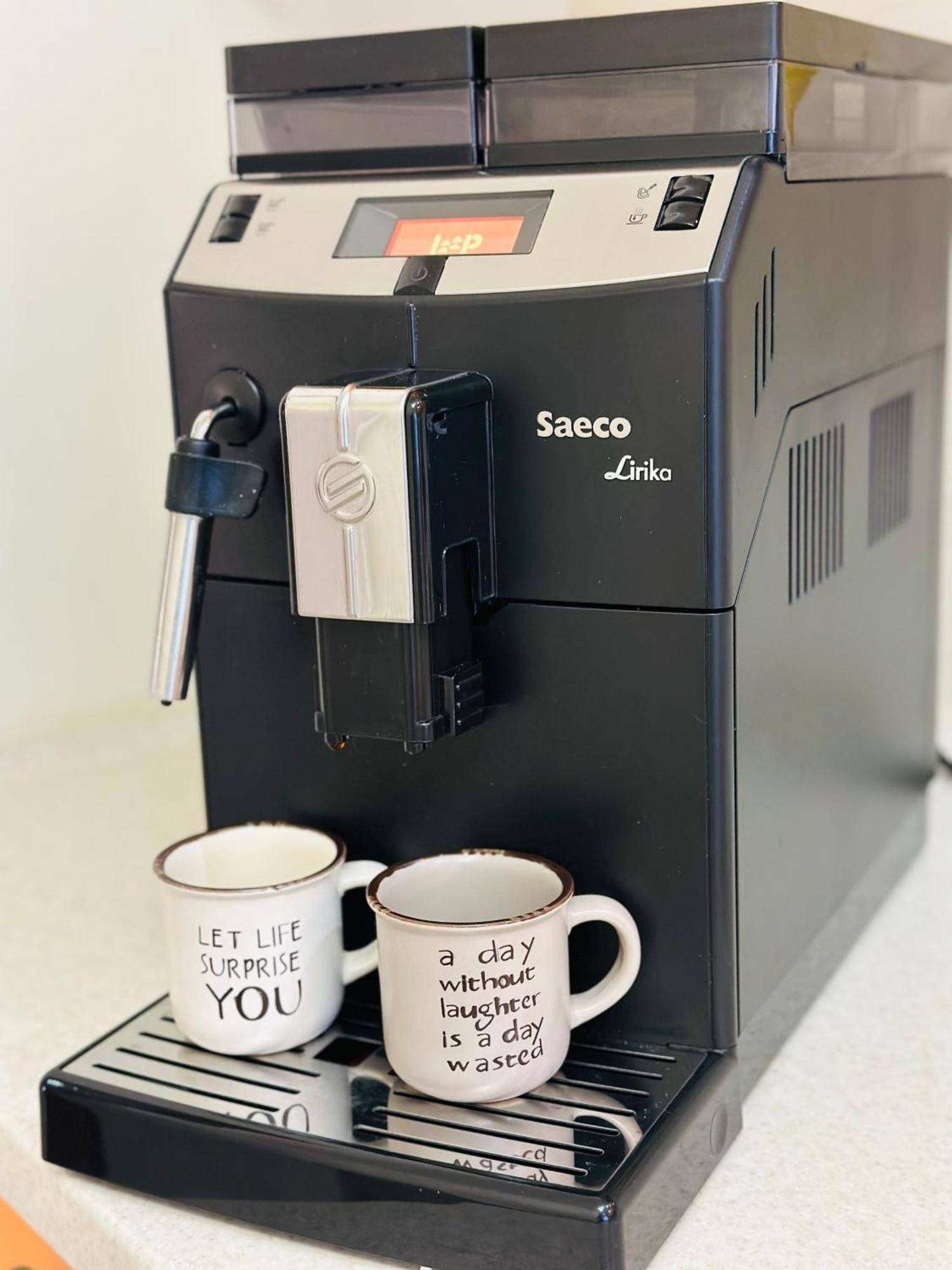 Apartments With A Coffee Machine In The City Center, Near A Park And Zlata Plaza リウネ エクステリア 写真